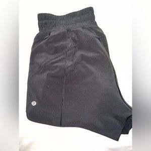 Lululemon Hotty hot short